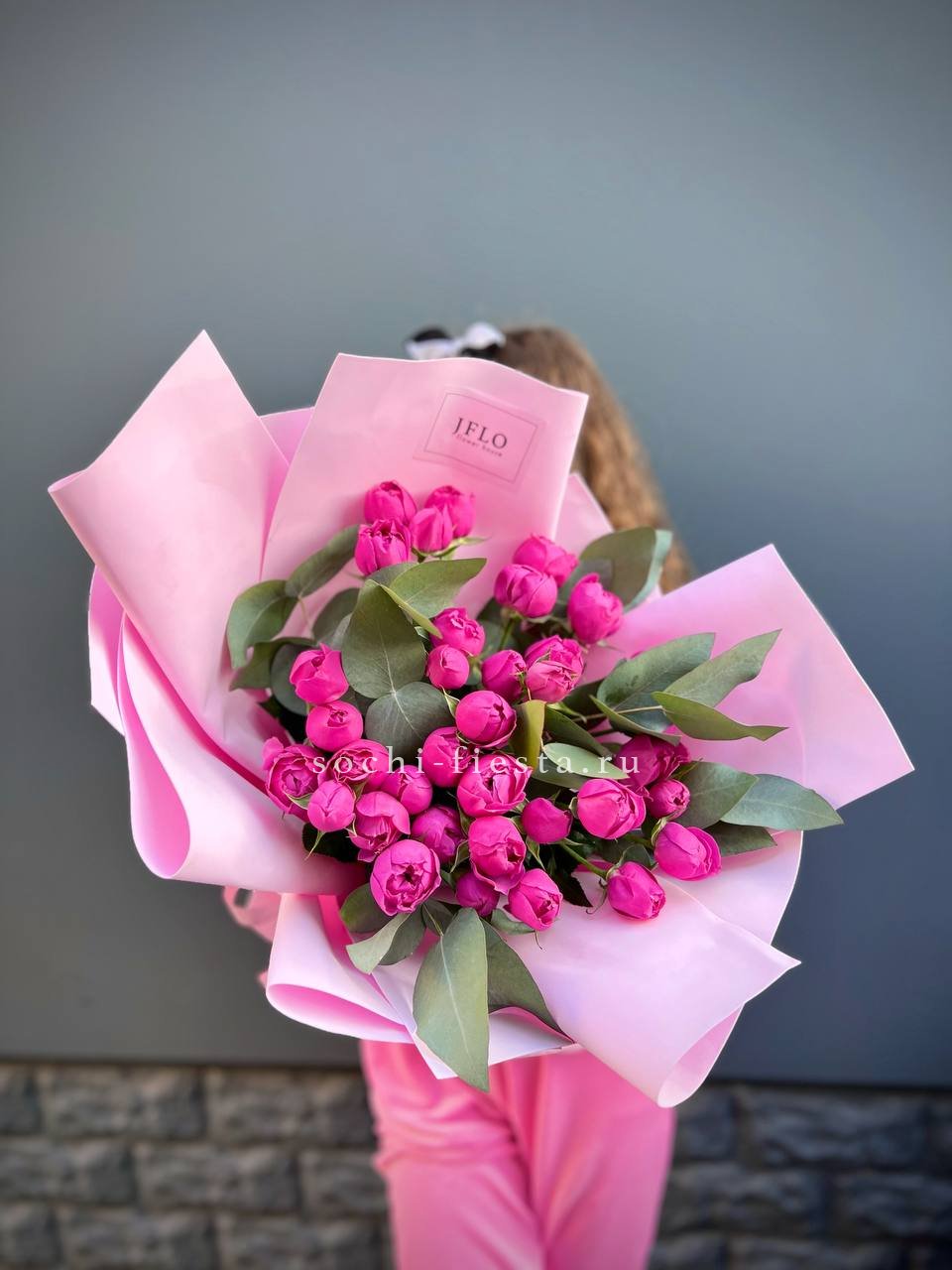 Букет с пионовидными розами