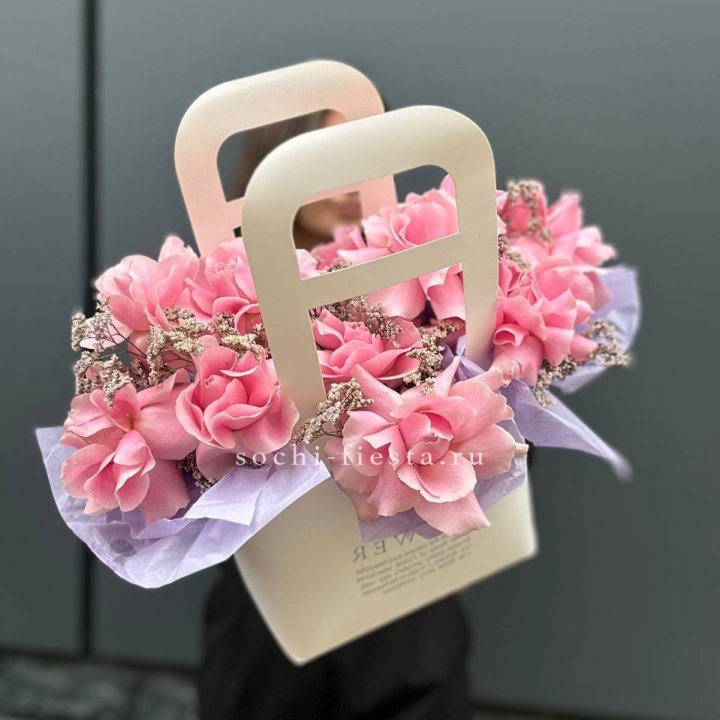 Сумочка розовых роз "Плинки" в Балашихе