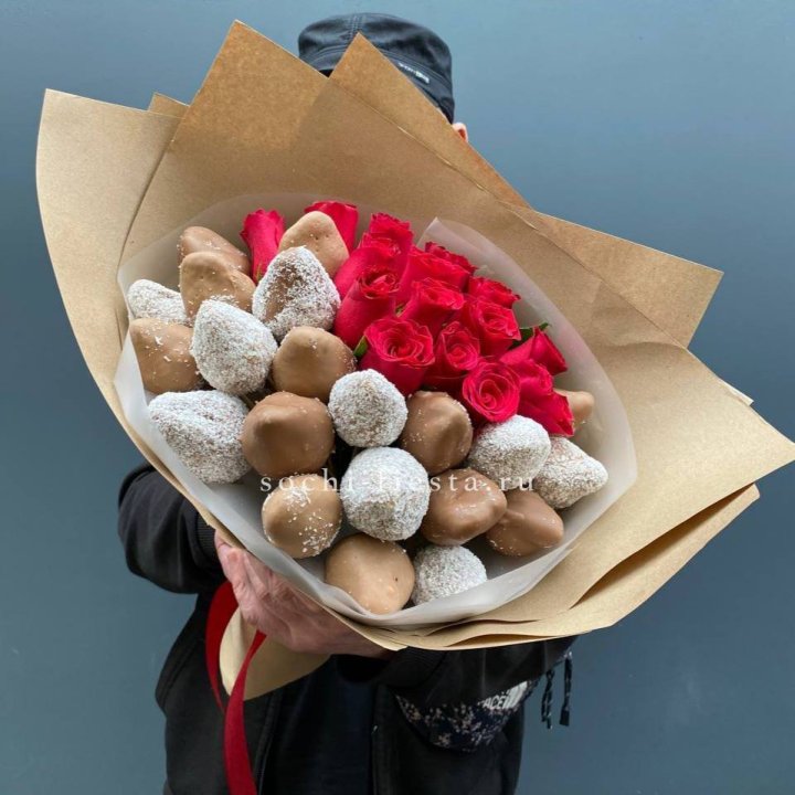 Розы и клубника в шоколаде Мерси в Балашихе