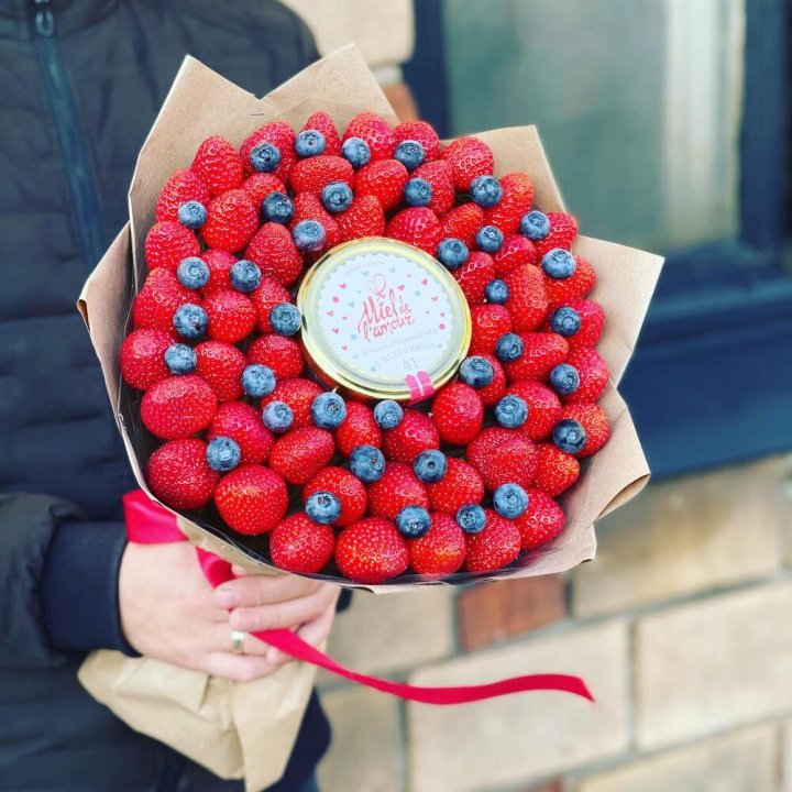 "Клубника и мёд" в Балашихе