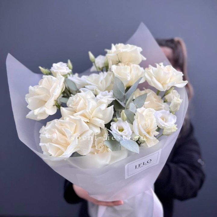 Букет французских роз и эустомы  в Балашихе