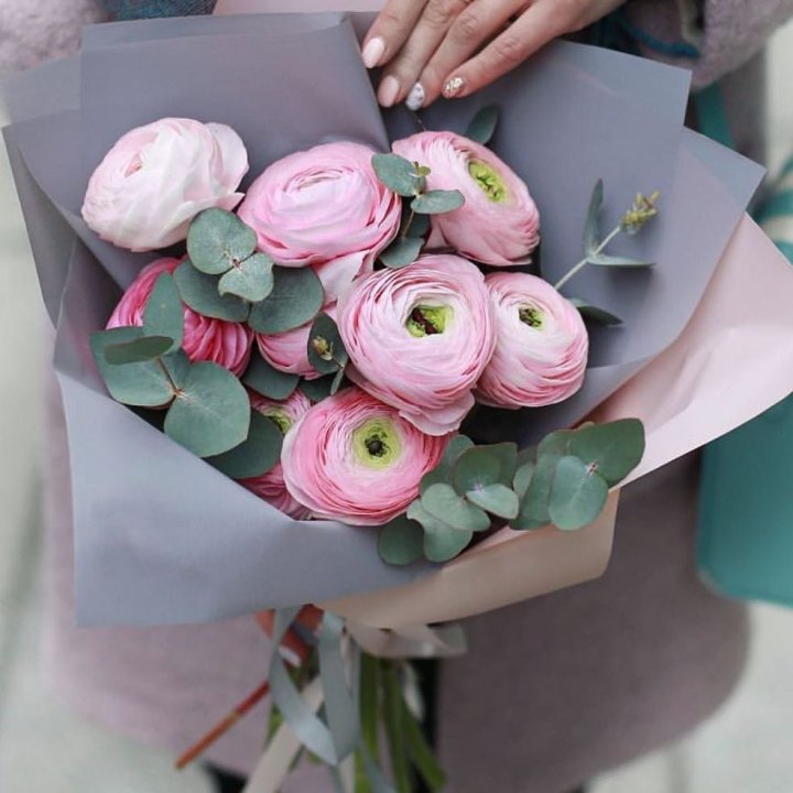 Ранункулюсы с эвкалиптом №1 в Балашихе