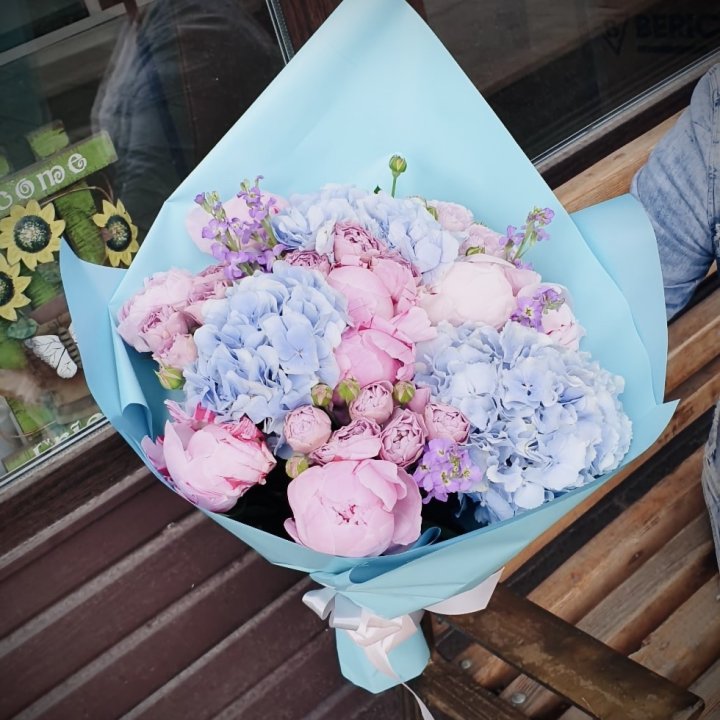 Букет с гортензиями "Блубери" в Балашихе