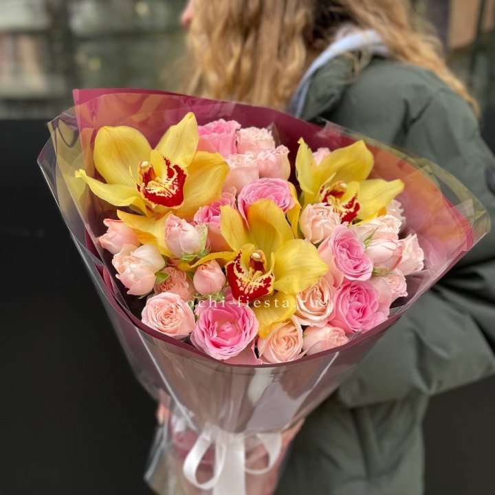  Букет орхидей и роз Есенья в Балашихе