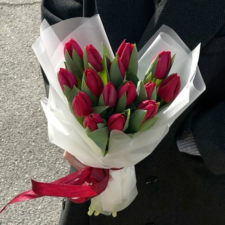 15 красных тюльпанов в Балашихе