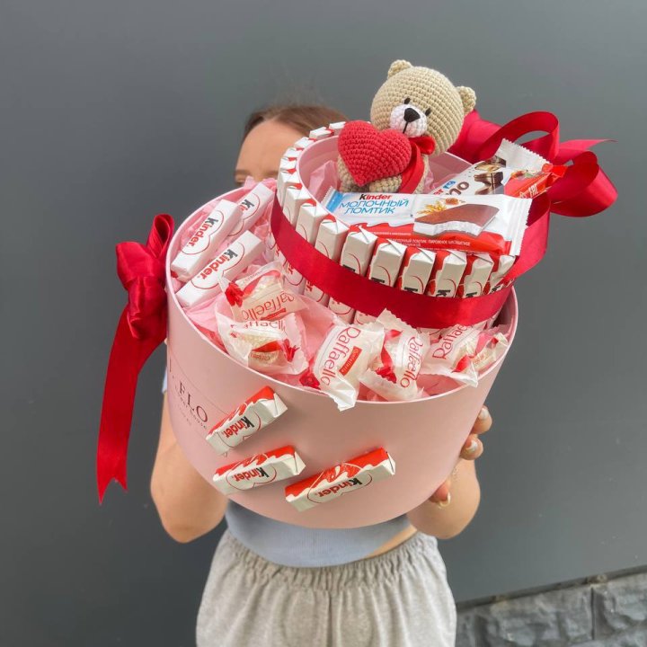 Бокс киндерами и раффаэлло 2 в Балашихе