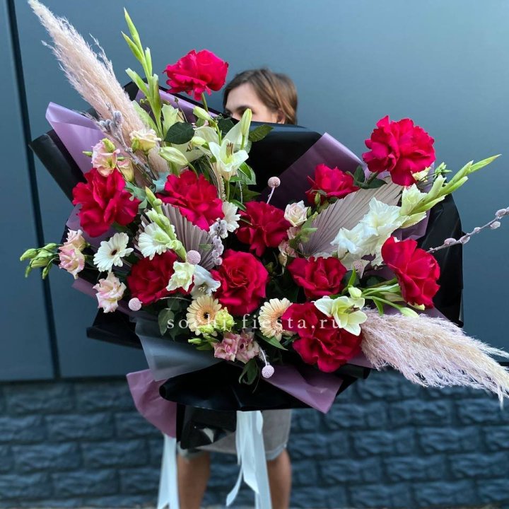 Дизайнерский букет Ред в Балашихе