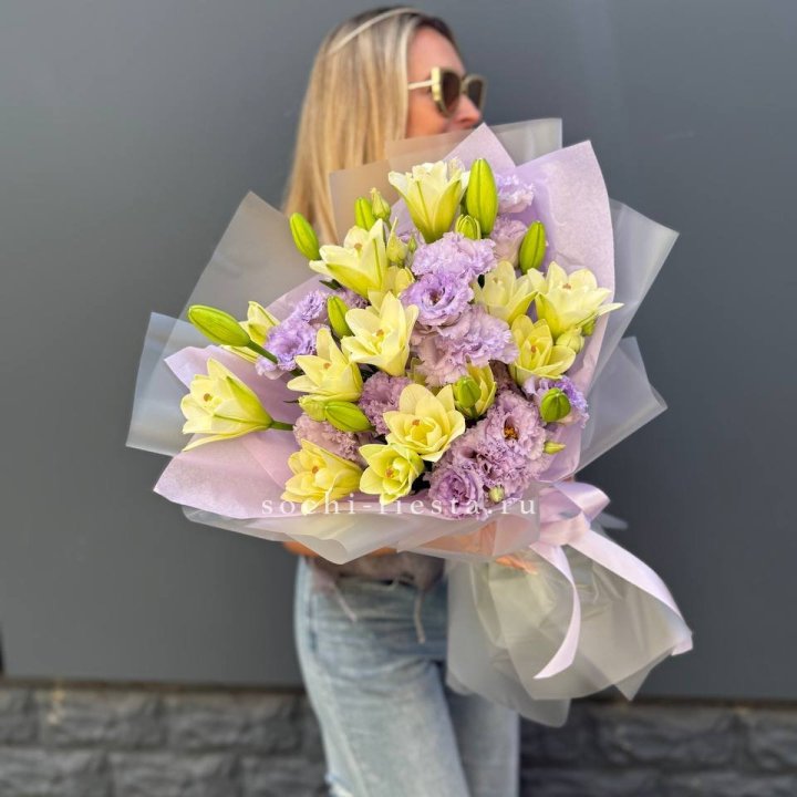  Букет лилий и эустом в Балашихе