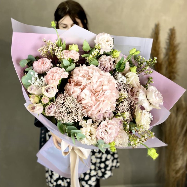 Дизайнерский букет "Трели кримс" в Балашихе