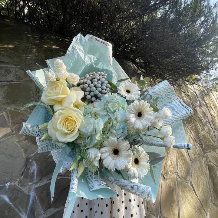 Дизайнерский букет "Линдж-блю" в Балашихе