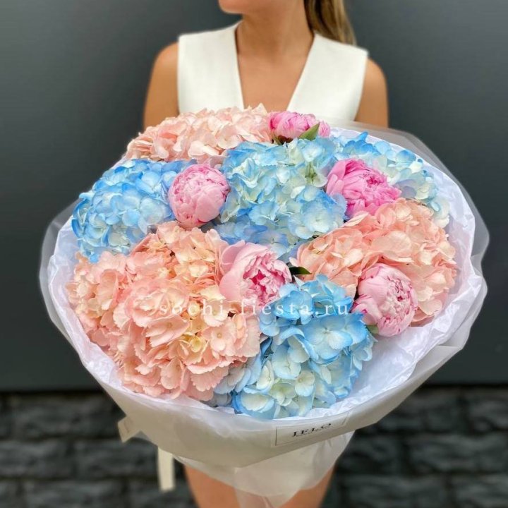 Дуобукет гортензии с пионами  в Балашихе