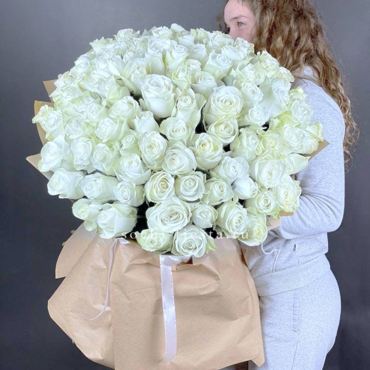 101 белая высокая импортная роза в Балашихе