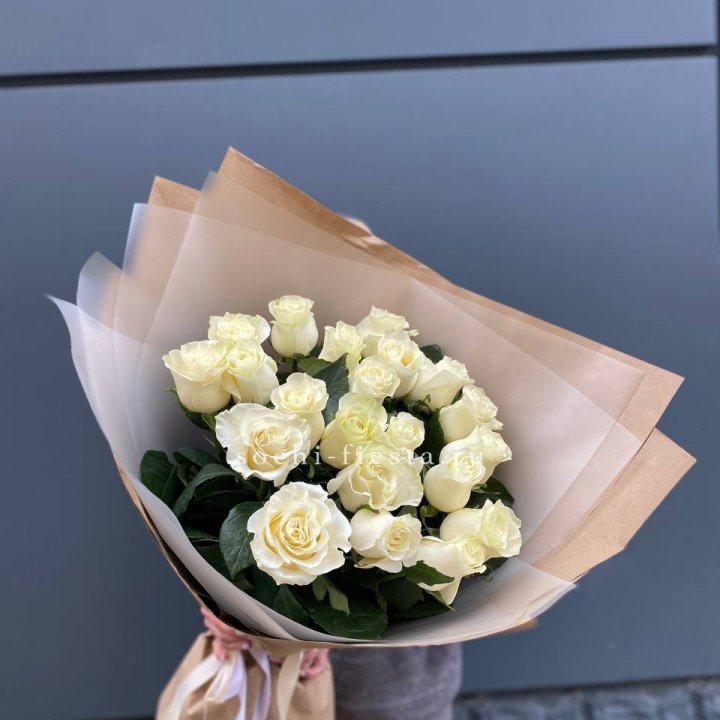  Букет  высоких белых роз   в Балашихе