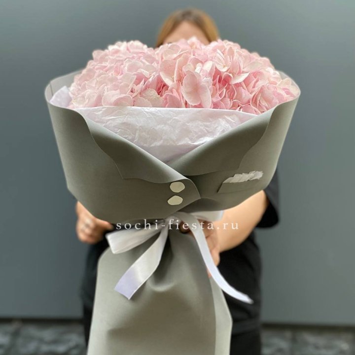  Букет  пиджачок из 5 гортензий в Балашихе