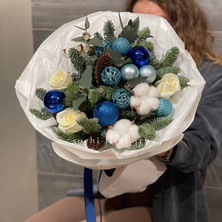 Новогодний букет "Синий иней" в Балашихе