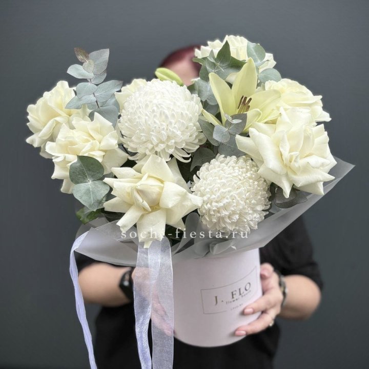 Цветы в шляпной коробке  в Балашихе