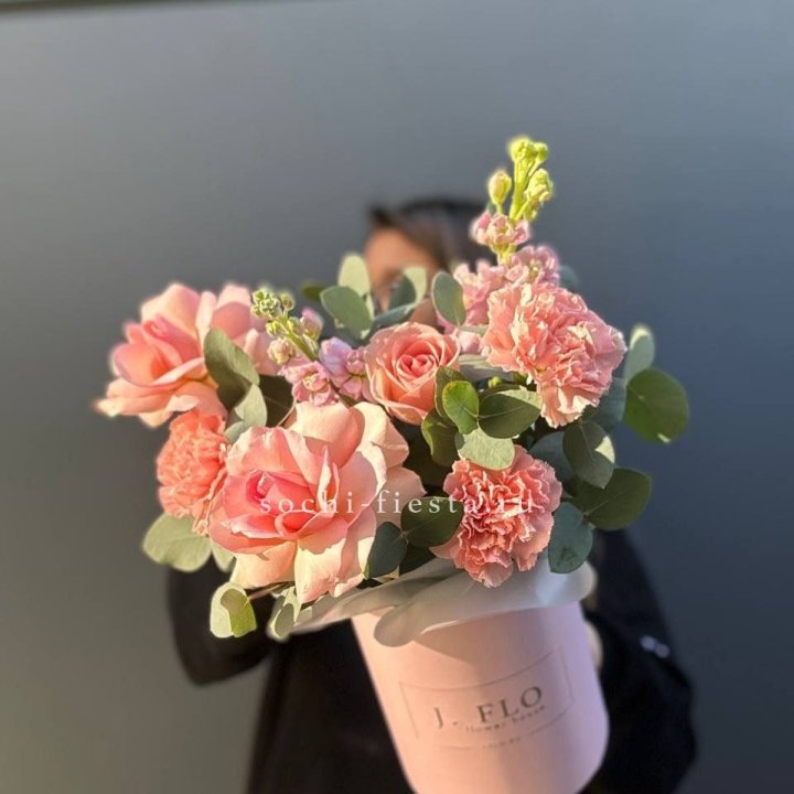 Цветы в боксе "Сизара" в Балашихе