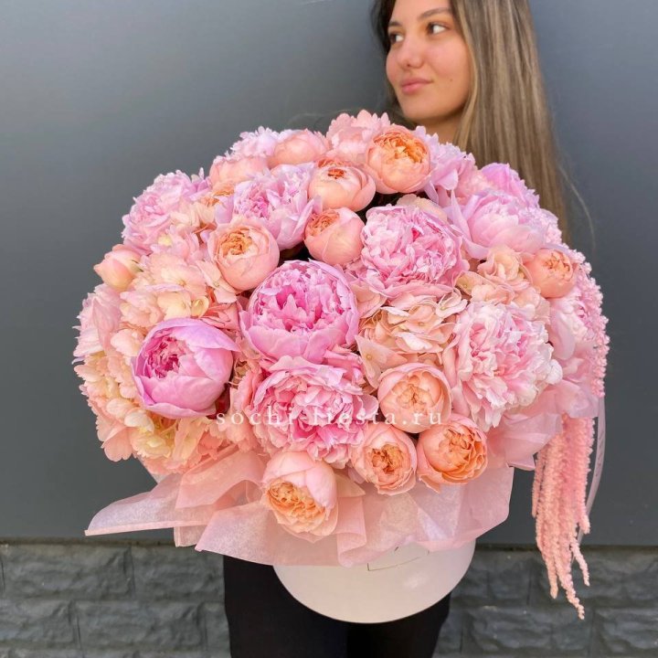 Коробка с пионами "Дабл фловер" в Балашихе