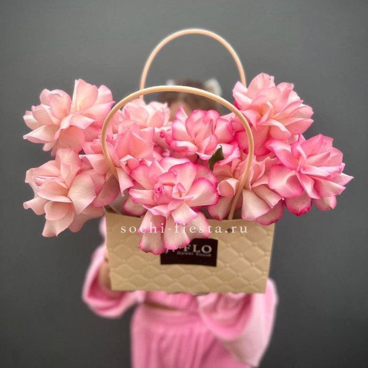 Сумочка розовых роз Венди в Балашихе