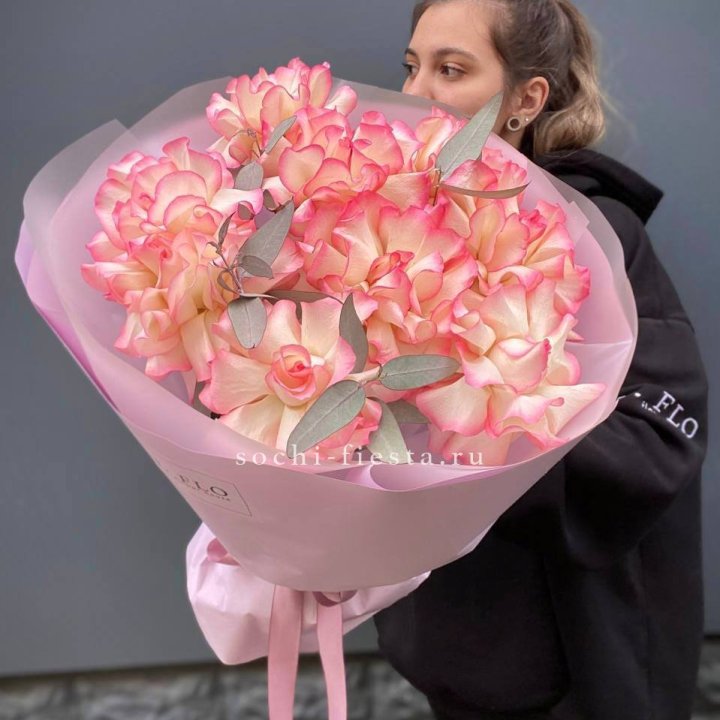 9 французских роз Джумилия в Балашихе