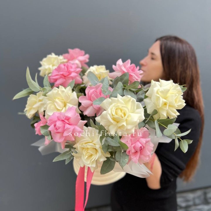 Зефирный бокс из 17 французских роз микс в Балашихе