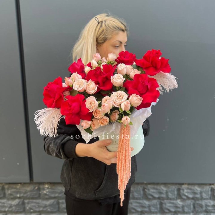 Бокс с нежными розами  в Балашихе