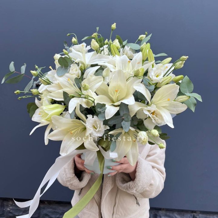 Бокс лилий и эустомы в Балашихе