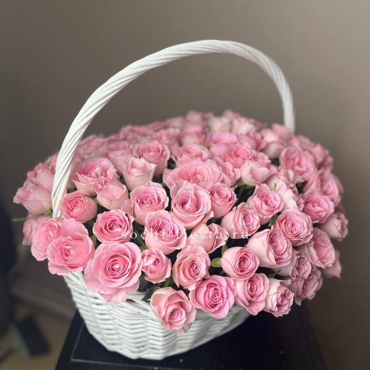 101 розовая роза в корзине в Балашихе