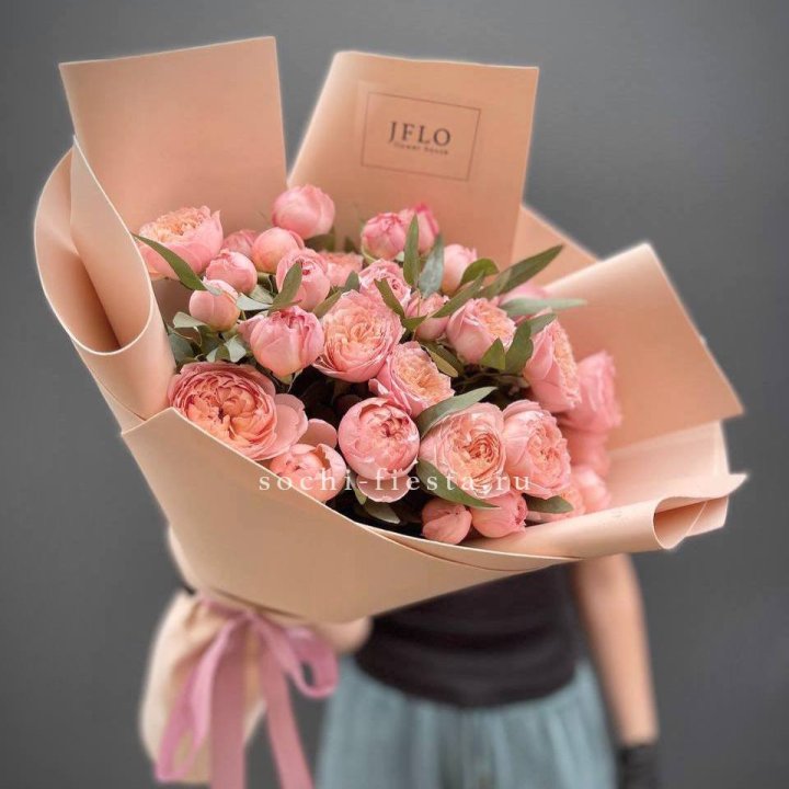 Букет из 9 кустовых роз Джульетта в Балашихе