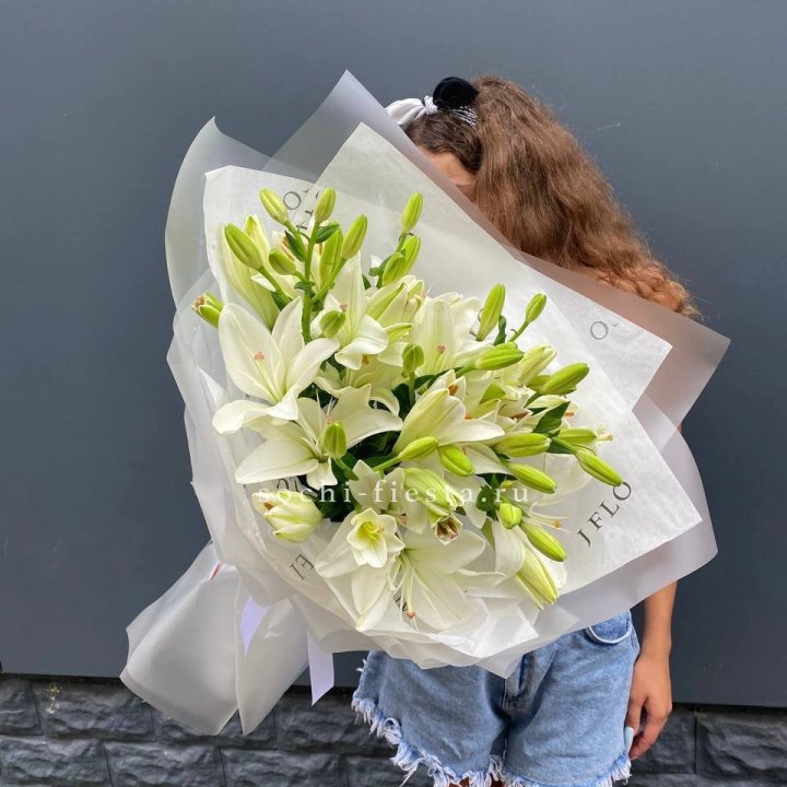 Букет  лилий "Воздушный"  в Балашихе