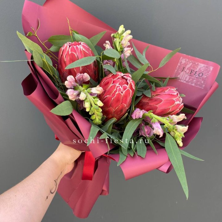 Букет из протеи "Квин" в Балашихе