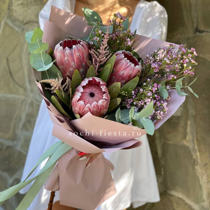 Букет из протеи "Клеопатра"  в Балашихе