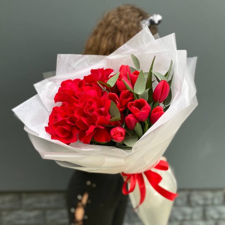 Дуо тюльпаны и розы в Балашихе