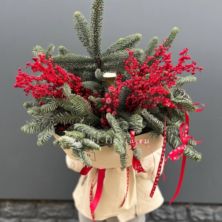 Букет нобилиса и ягод в Балашихе