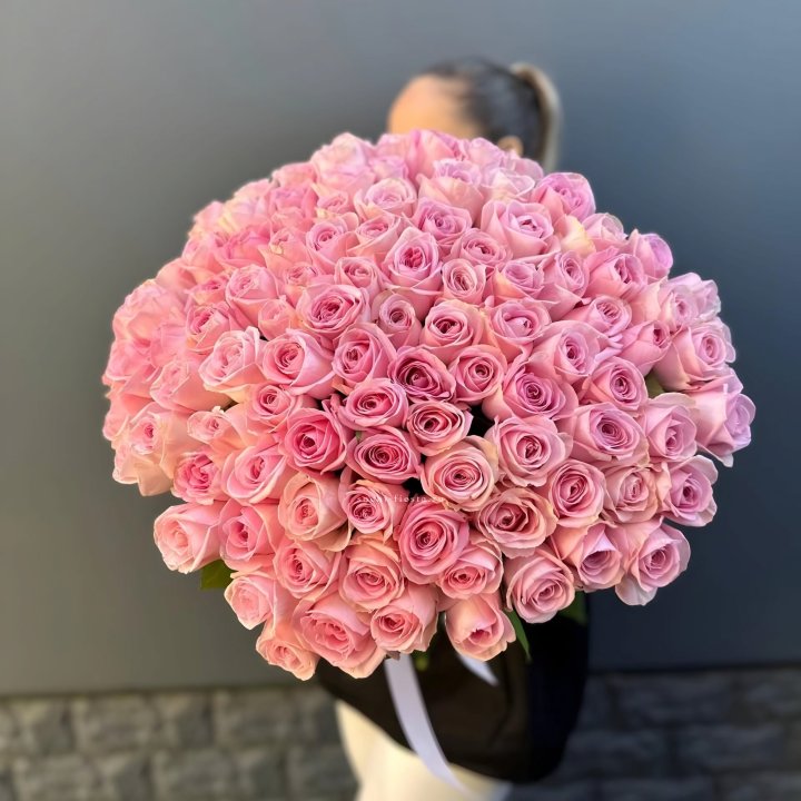 Охапка из 101 розовой розы в Балашихе