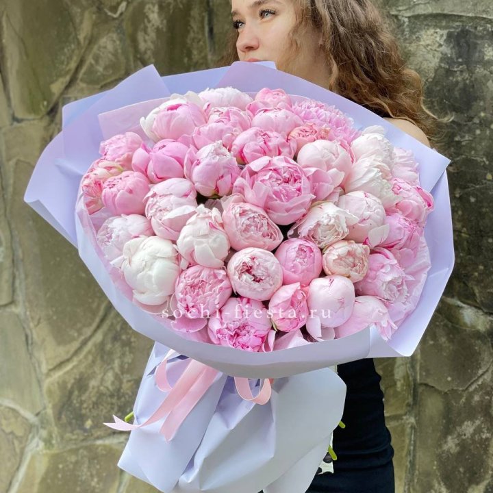 39 нежных пионов в Балашихе