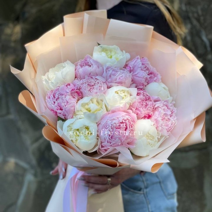 Букет 15 зефирных пионов в Балашихе
