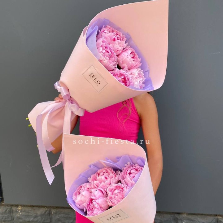Букет из 5 пионов в Балашихе