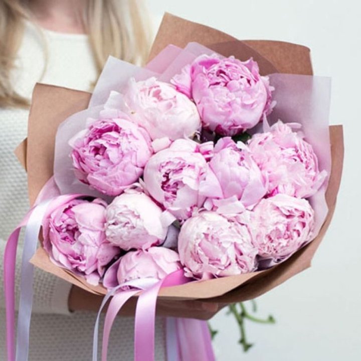 11 нежных пионов в Балашихе