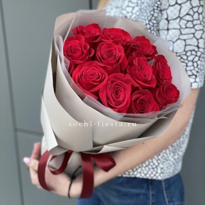 Букет красных роз "Рози" в Балашихе
