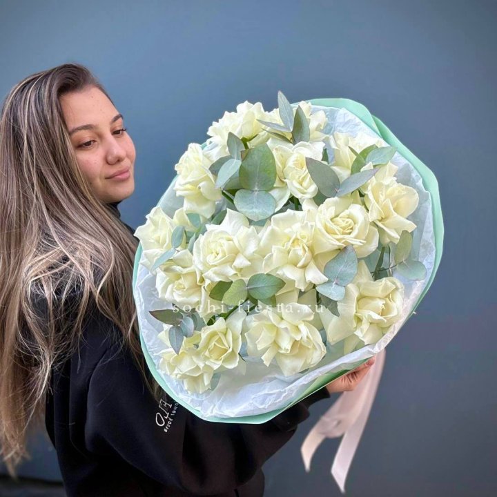 15 Белых французских роз "Ноте бьянка" в Балашихе