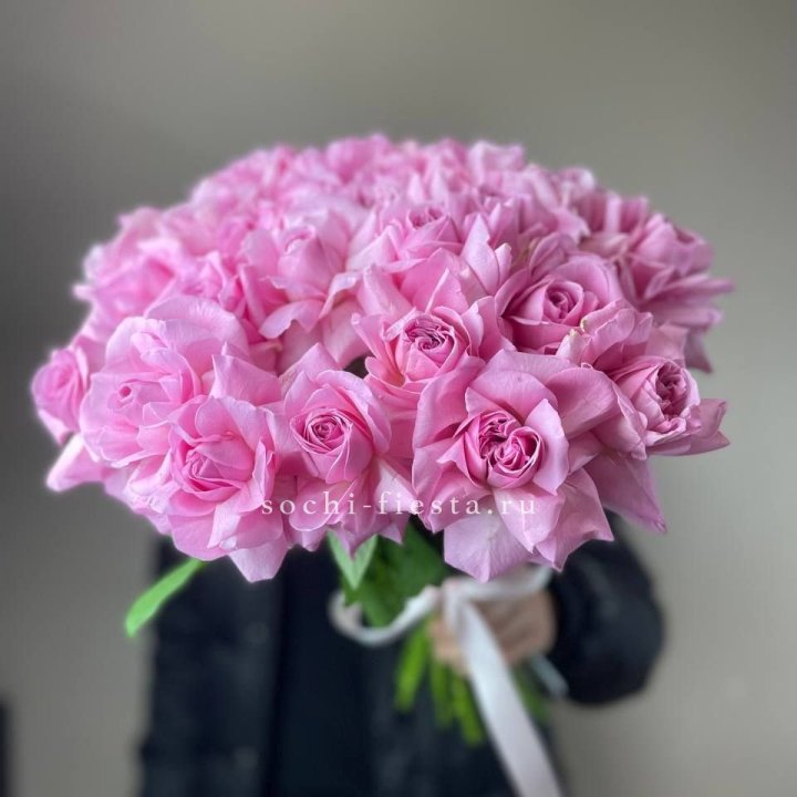 25 розовых французских роз в Балашихе