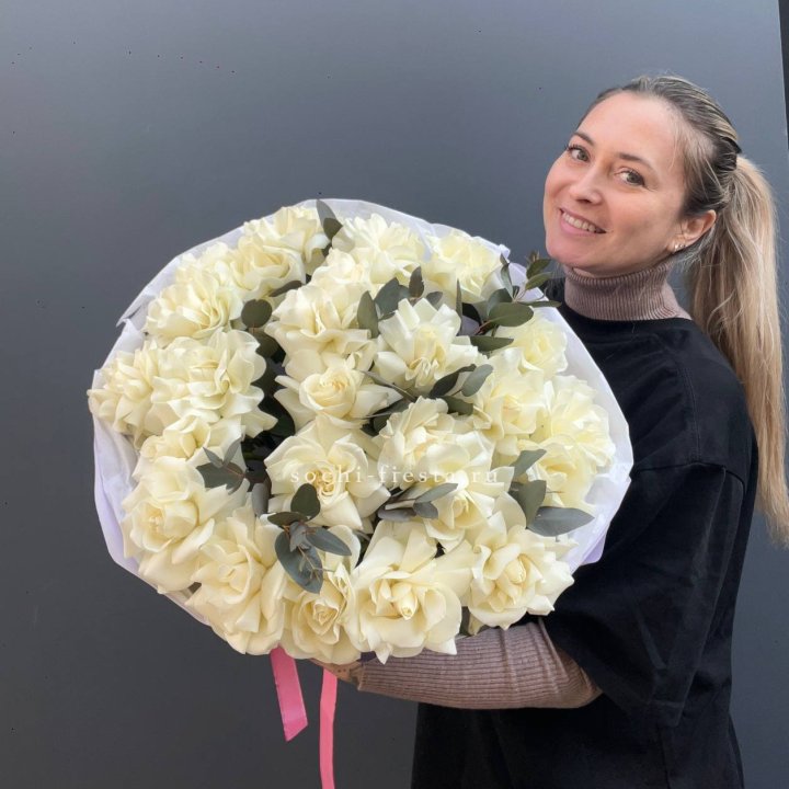 25 Белых французских роз Вайт найс в Балашихе