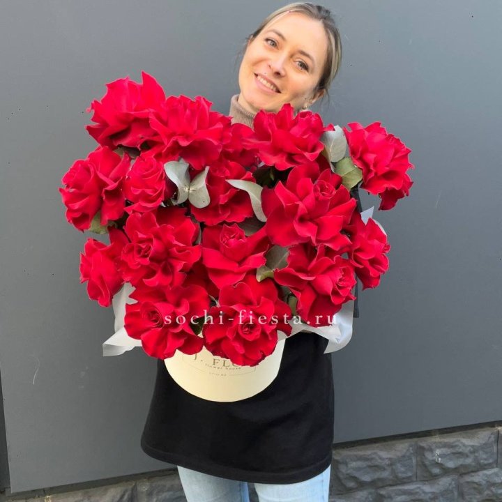 17 Французских роз в боксе в Балашихе