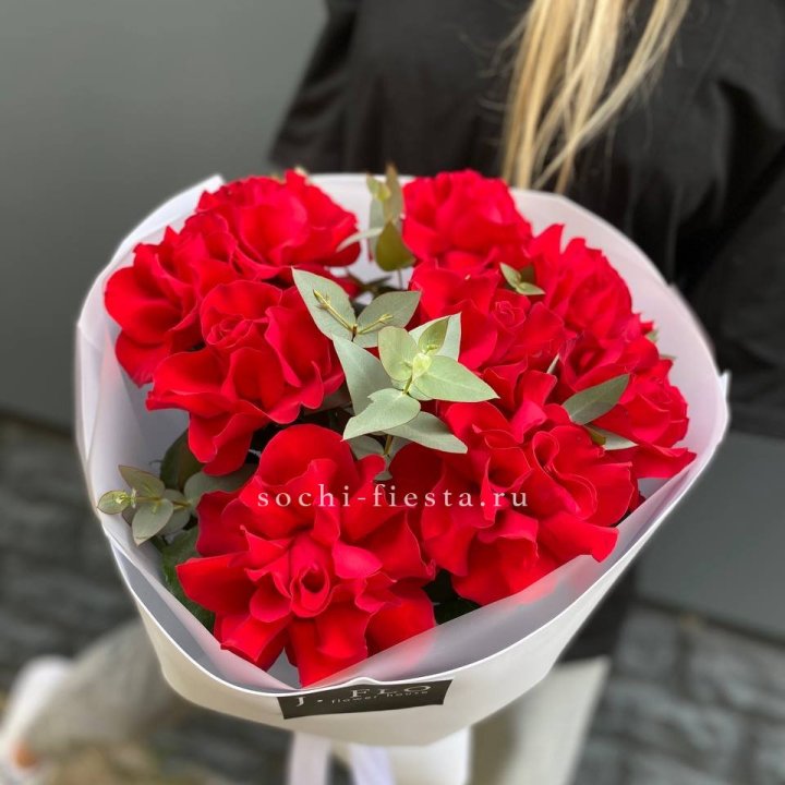 9 Красных французских роз в Балашихе