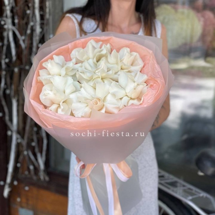 7 Белых французских роз в Балашихе