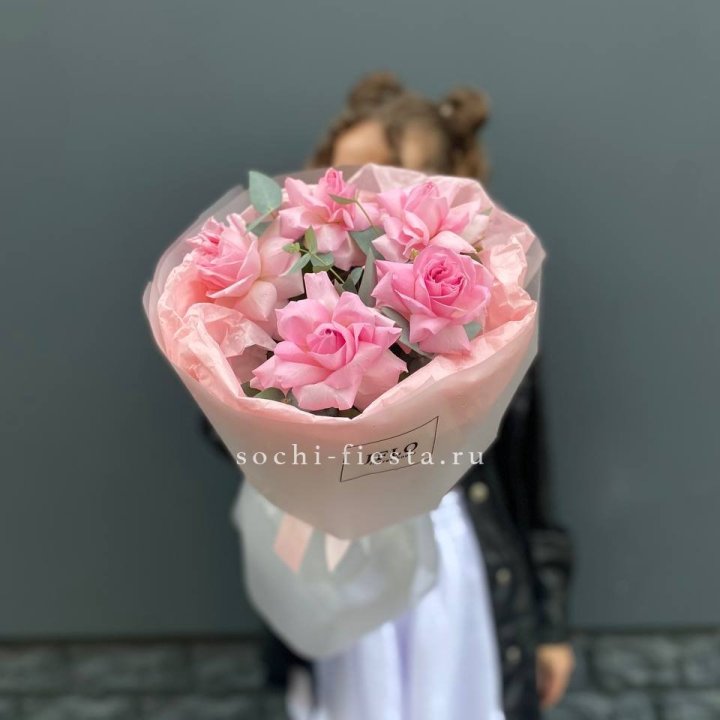 5 французских розовых роз  в Балашихе