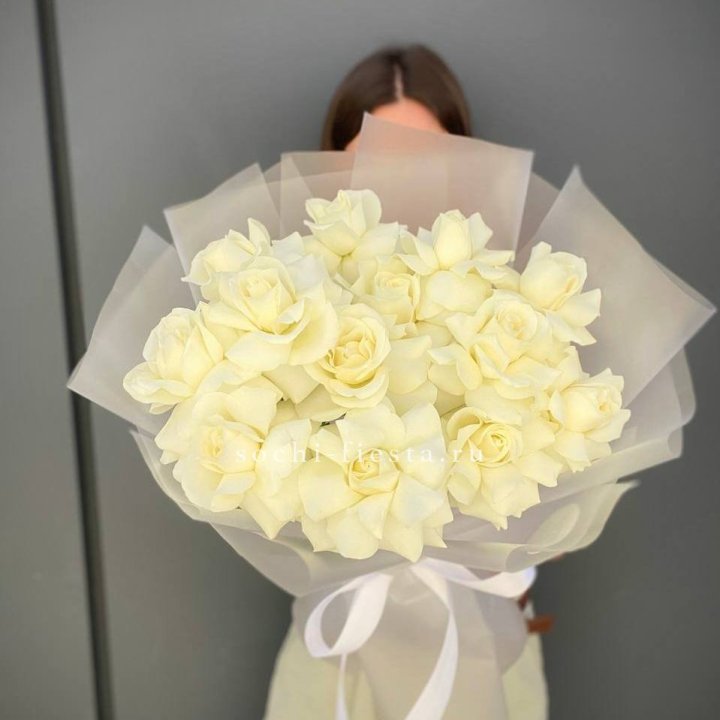 13 белых роз в Балашихе