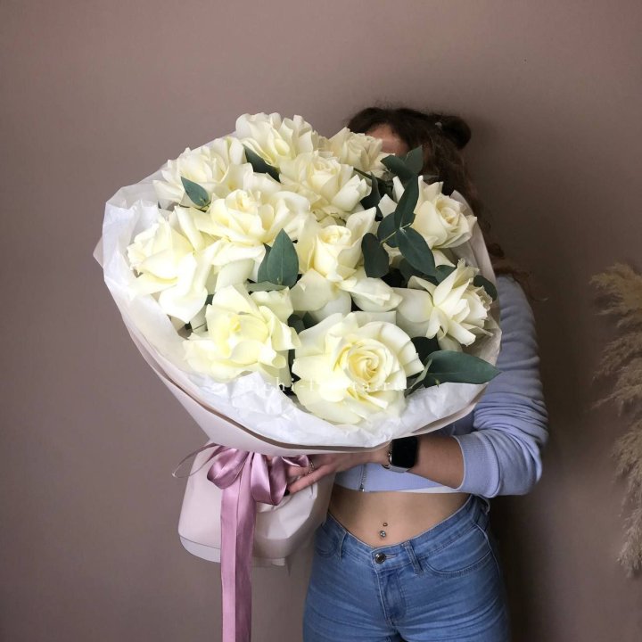 11 Белых французских роз "Вайт найс" в Балашихе