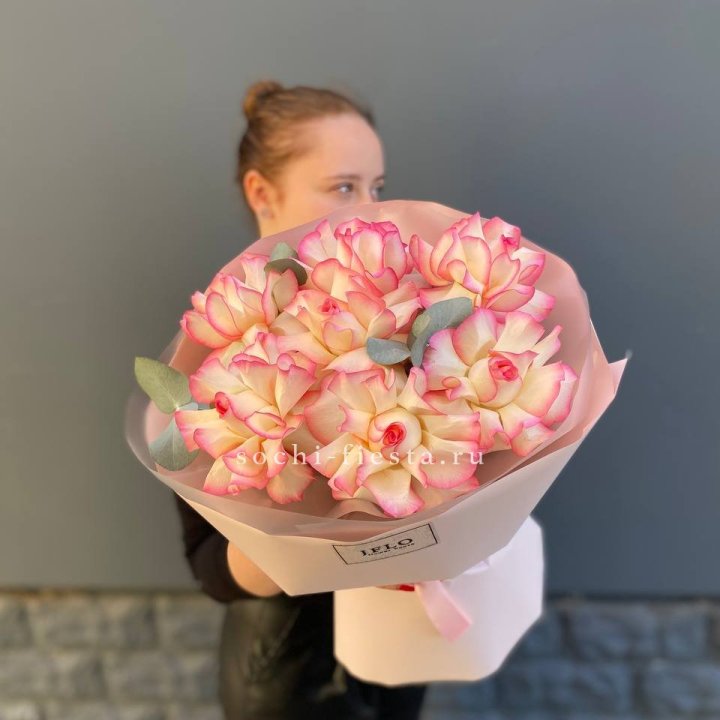 7 французских роз Джумилия в Балашихе